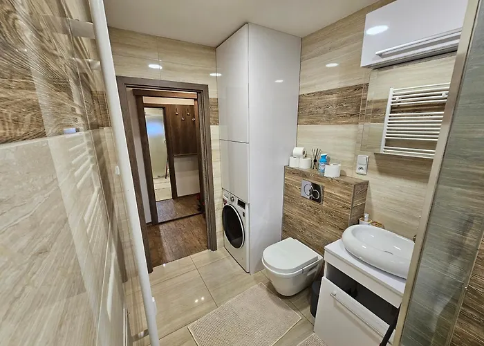 Moderni Velky 2+kk U Soutoku Апартаменты Градец-Кралове